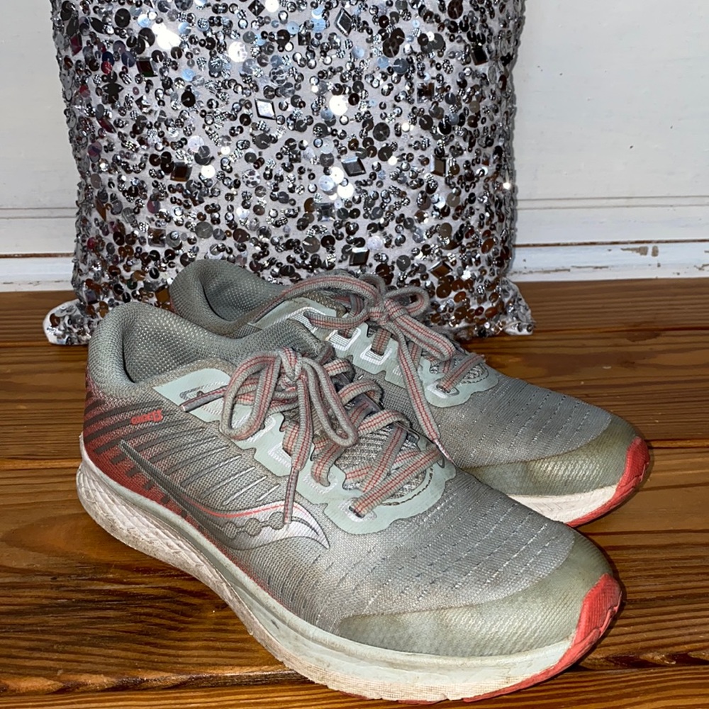 Saucony S Guide 13 Girls Size 2.5 Tennis Shoes